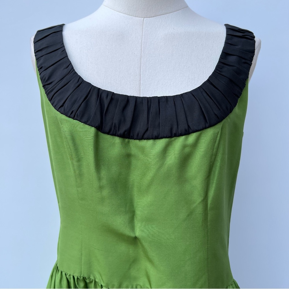 Kensie Silk Striped Flare & Fitted Sleeveless Green Dress Size M - Picture 2 of 12
